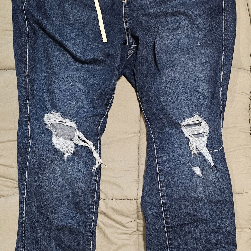 Torrid Women's Blue Jeans - Picture 2 of 3